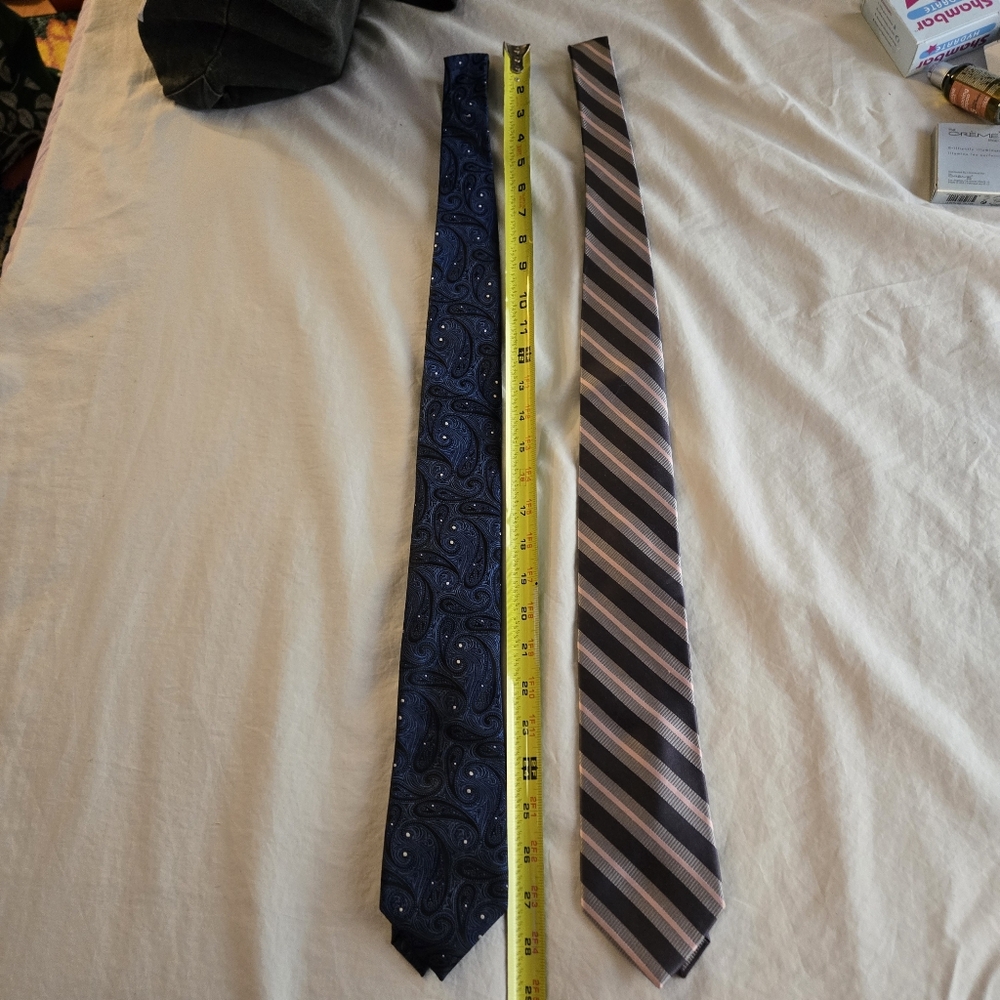 2 Ties Chaps blue paisley & Merona pink & grey stripe - Picture 2 of 4